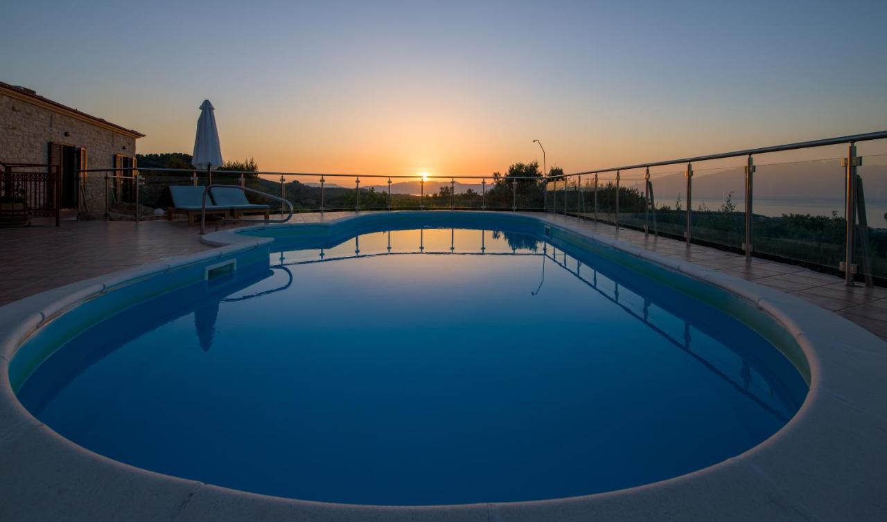 Villa Kourouni Stalos Ngoại thất bức ảnh